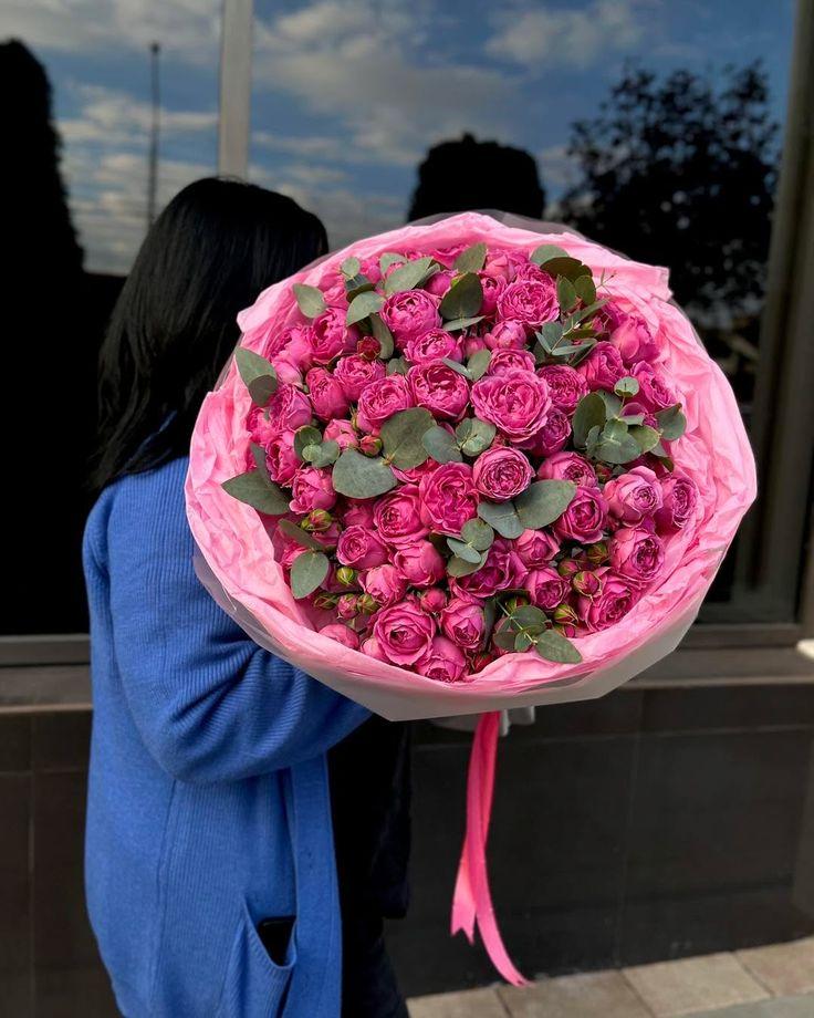 Copper Meadow Lane workshop space where corporate flower arrangements are designed and prepared for business delivery